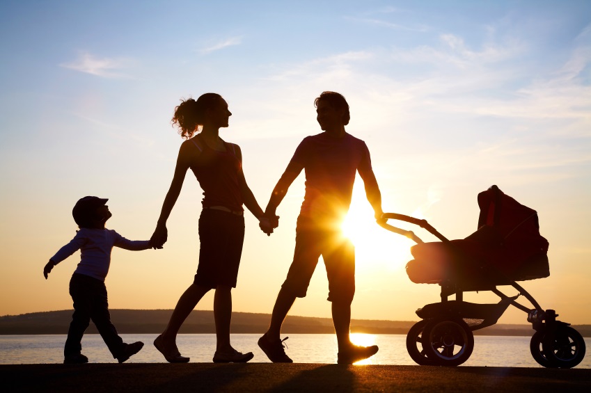 A Family walking at Sunstone